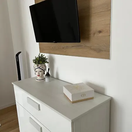 Apartment Leopardi Humanitas,forum,ieo Intero Rozzano